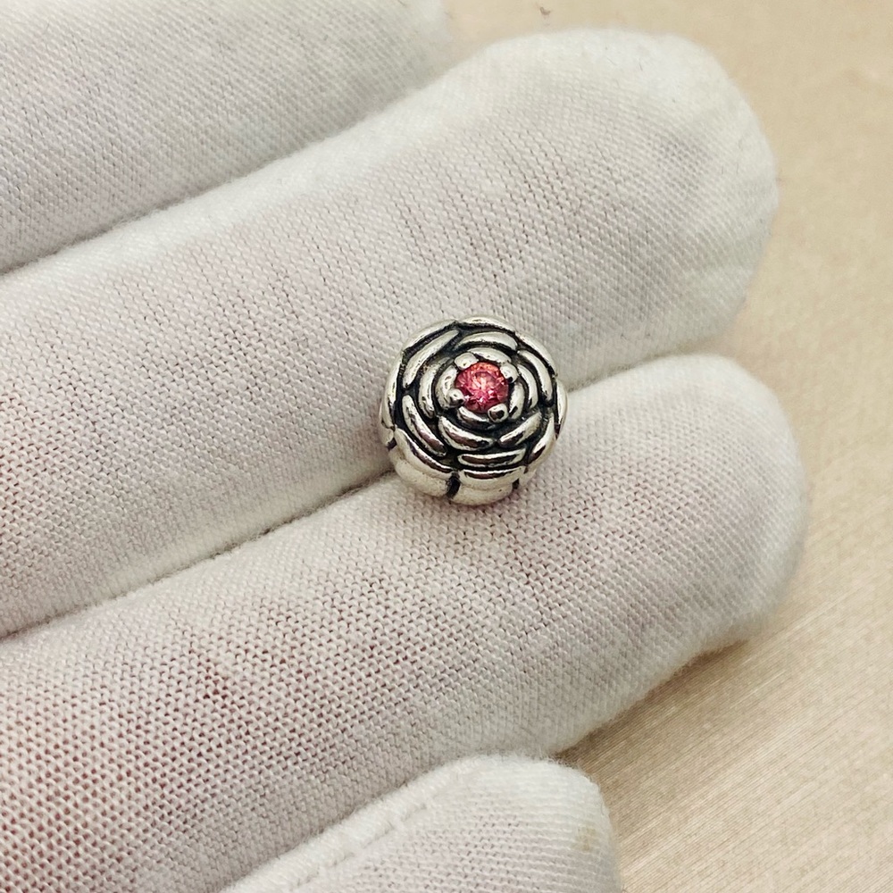 EUC Pandora 790575CZS Sterling Silver Blooming Rose Bead with Salmon Zirconia - Picture 2 of 6